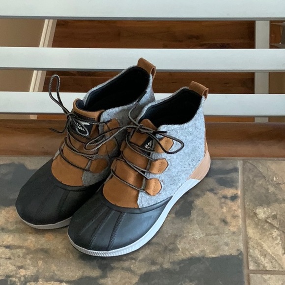 Sorel Shoes - WOMEN'S OUT 'N ABOUT™ III CLASSIC DUCK BOOT